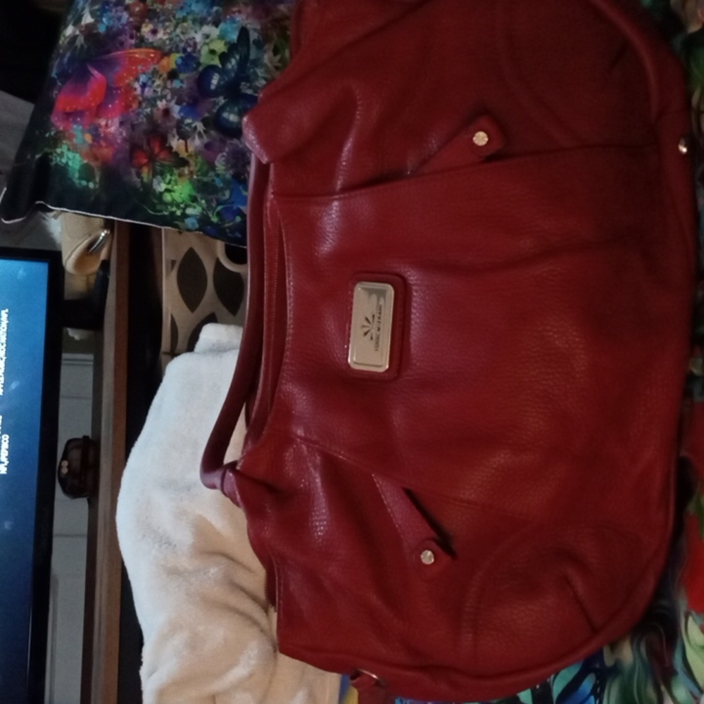 Isaac Mizrahi Leather Hobo Shoulder Bag